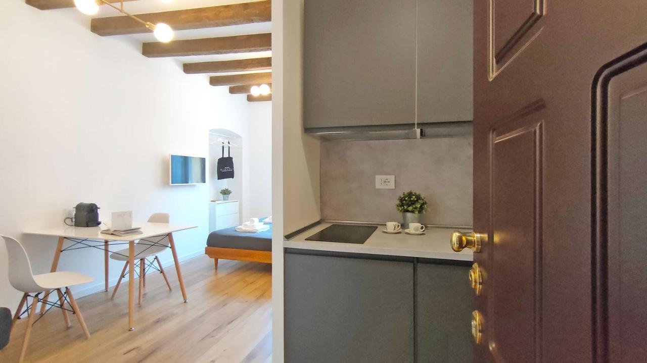 Milano Navigli Apartment - Via Vigevano Kültér fotó